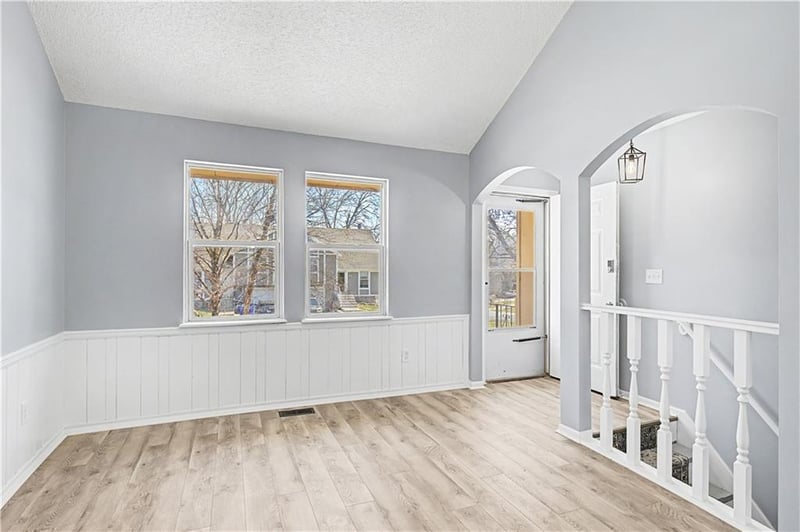 8270 Perry St, Overland Park, KS 66204