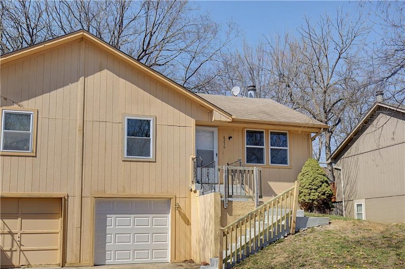 8270 Perry St, Overland Park, KS 66204
