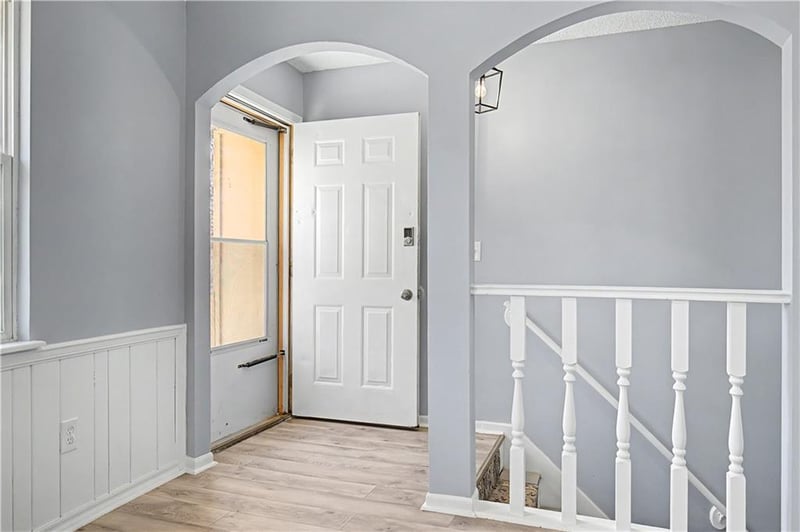 8270 Perry St, Overland Park, KS 66204