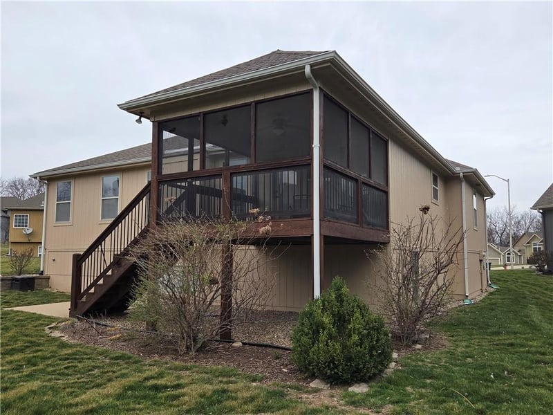 3945 97th St, Kansas City, MO 64154