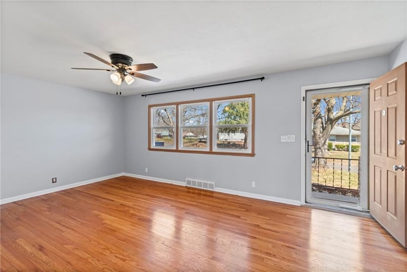 12905 54 Ter, Kansas City, MO 64133