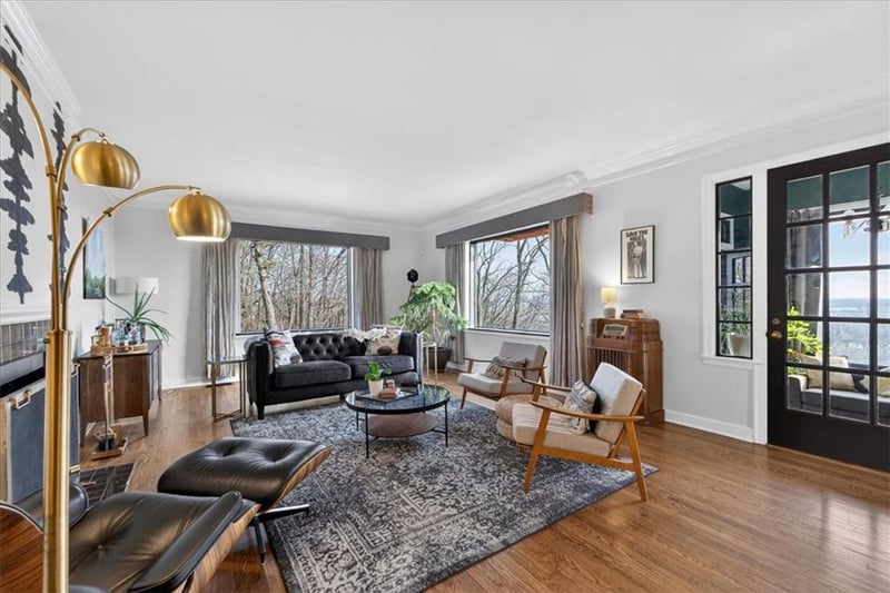 3718 Briarcliff Rd, Kansas City, MO 64116