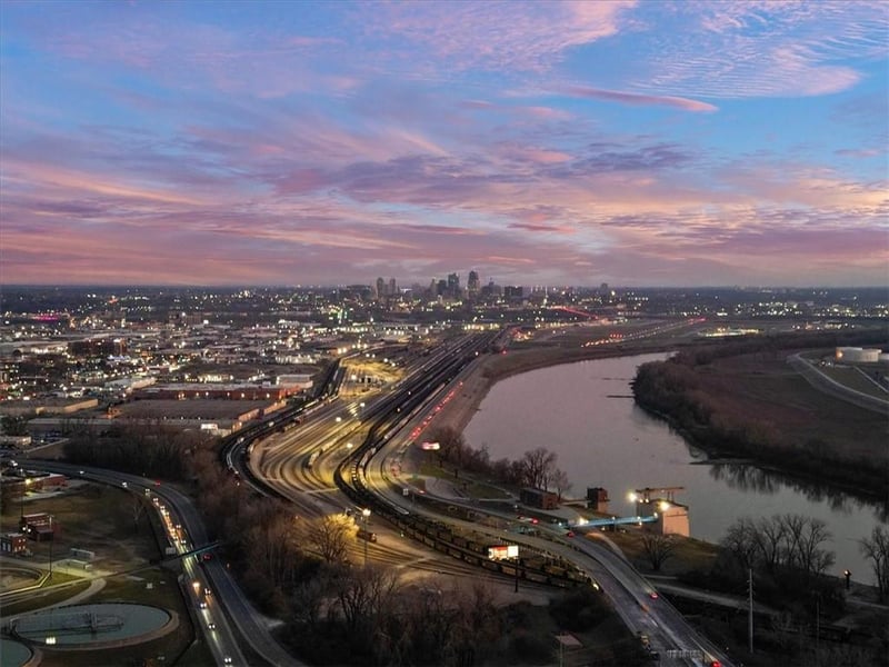 3718 Briarcliff Rd, Kansas City, MO 64116