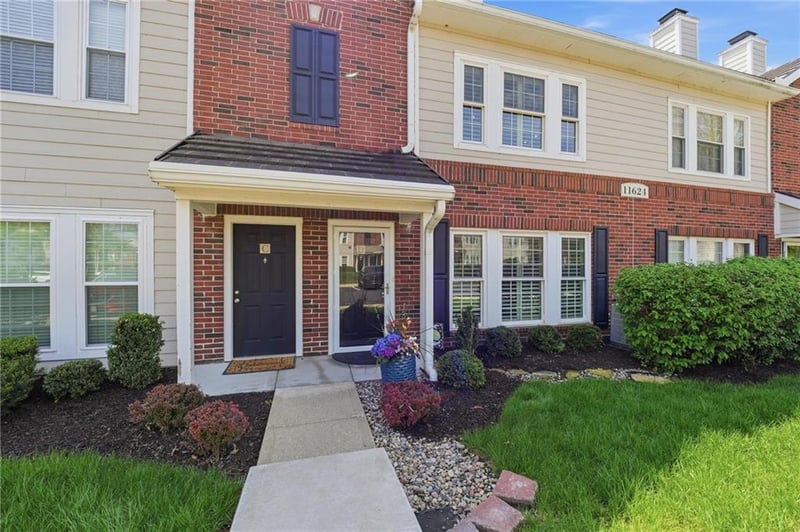 11624 Tomahawk Creek Pw #D, Leawood, KS 66211