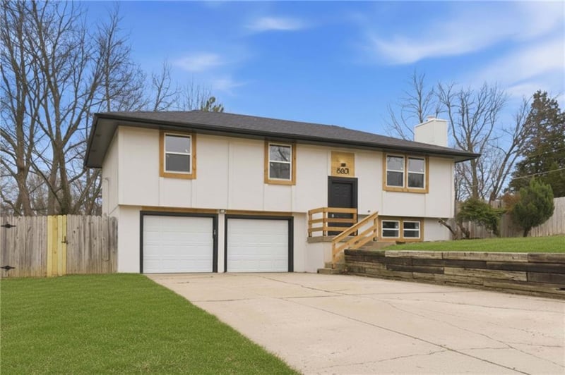 8801 Afton Rd, Kansas City, MO 64155