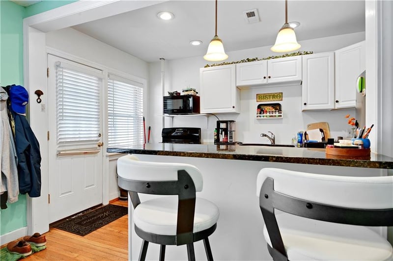 212 Emanuel Cleaver Ii Blvd #2 West, Kansas City, MO 64112