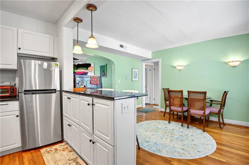 212 Emanuel Cleaver Ii Blvd #2 West, Kansas City, MO 64112