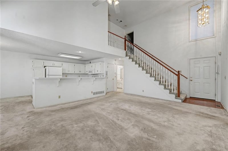 6817 156th Ter, Overland Park, KS 66223