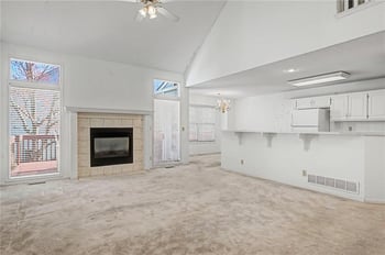 6817 156th Ter, Overland Park, KS 66223
