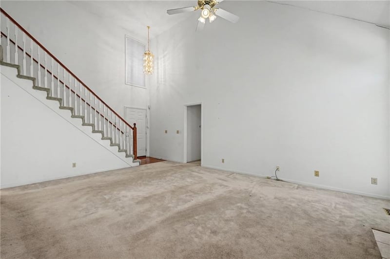 6817 W 156th Ter, Overland Park, KS 66223