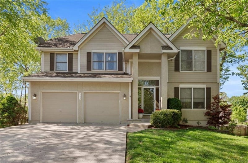 705 Hawthorne Dr, Liberty, MO 64068