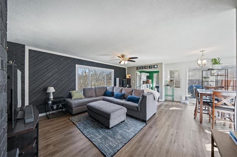 8008 Parkview Ave, Kansas City, KS 66109