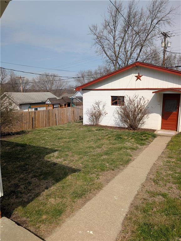 3223 Penn St, St Joseph, MO 64507