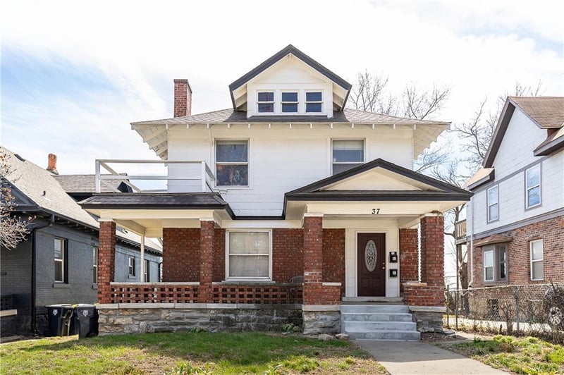 37 32nd St, Kansas City, MO 64111