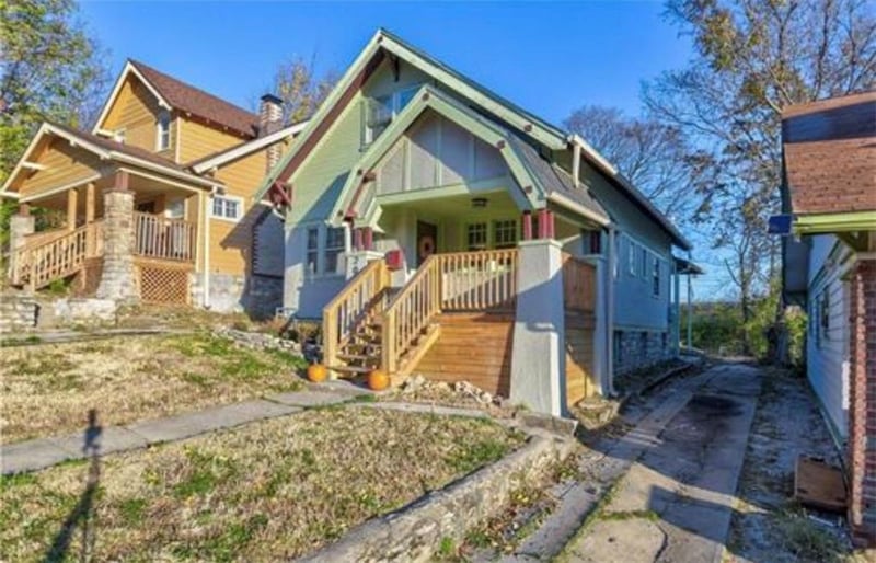 2024 48th Ter, Kansas City, MO 64130