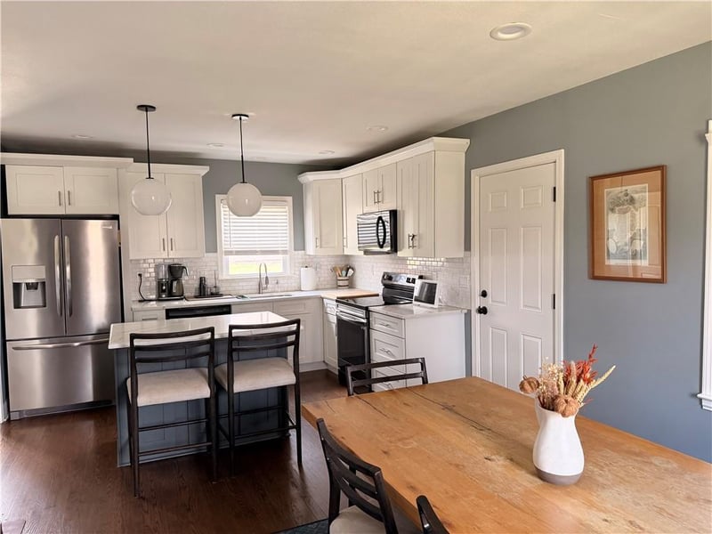 5812 Newton St, Overland Park, KS 66202