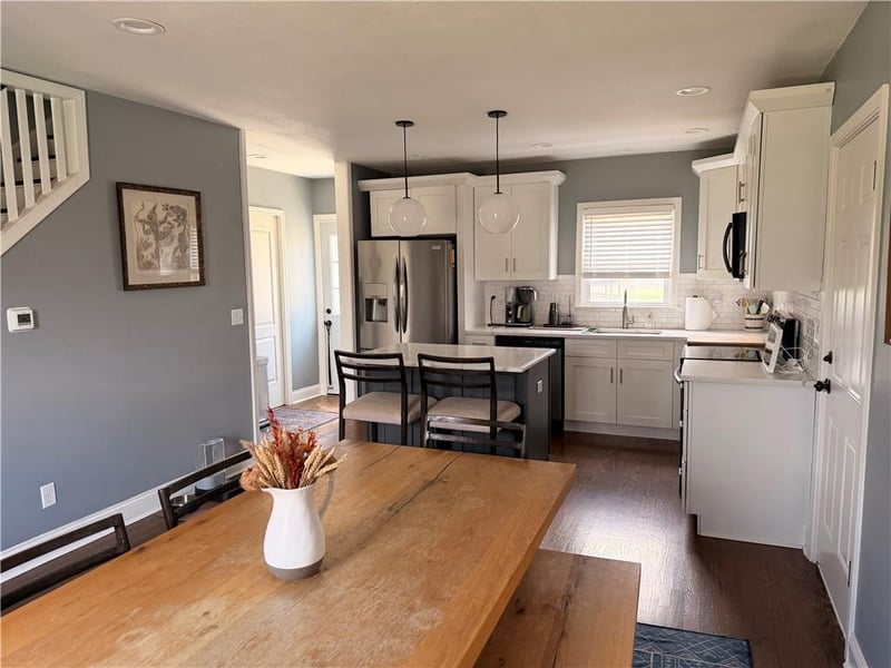 5812 Newton St, Overland Park, KS 66202