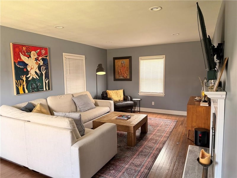 5812 Newton St, Overland Park, KS 66202