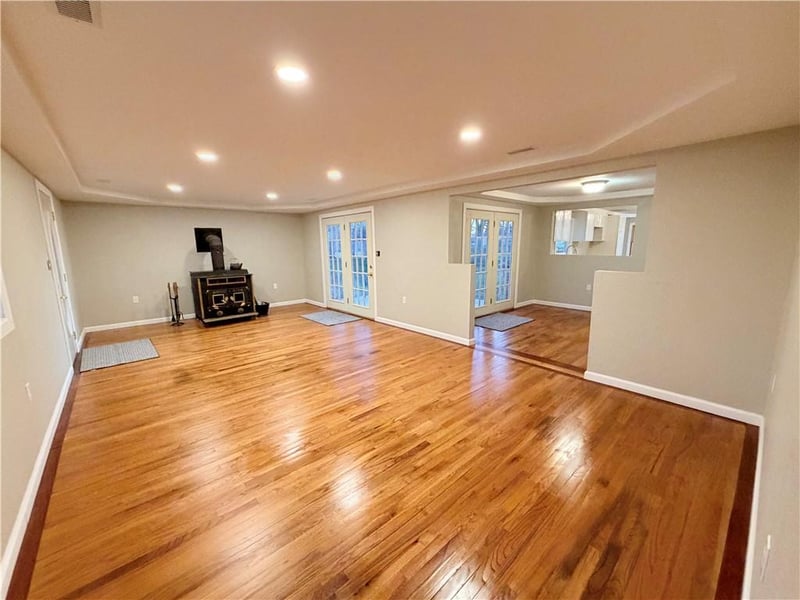 634 Oak St, Iola, KS 66749