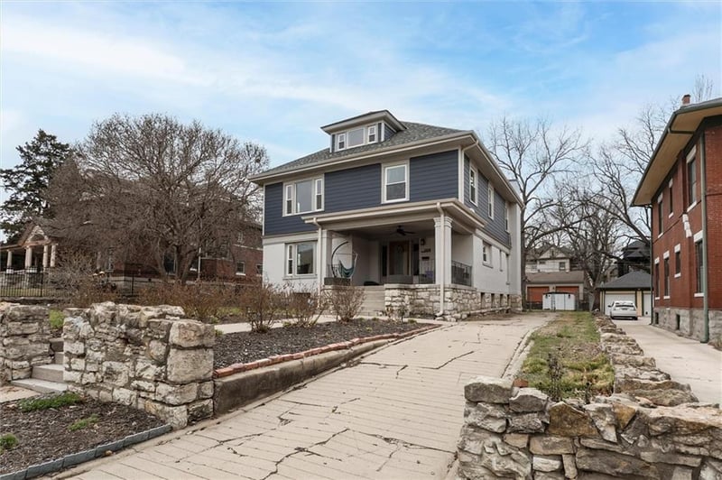 2918 Harrison St, Kansas City, MO 64109