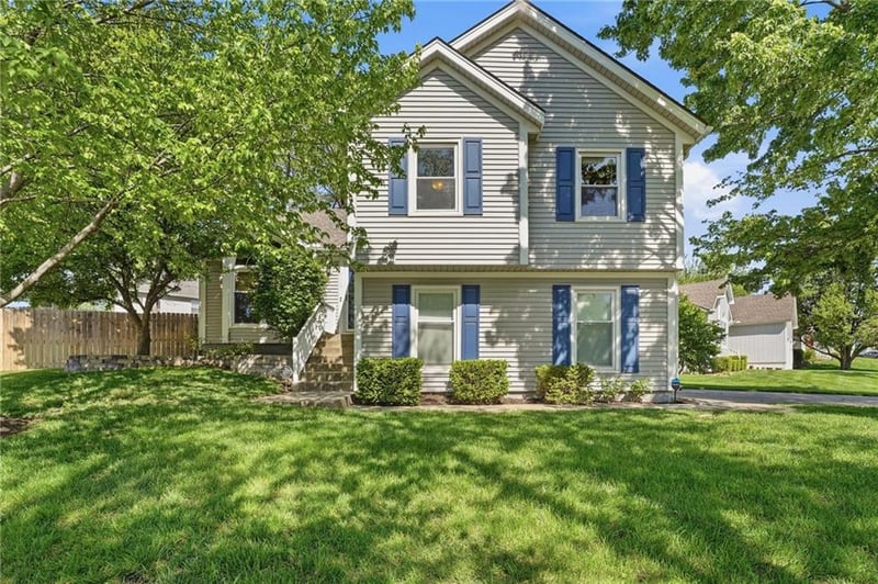 7328 N Oakland Ave, Kansas City, MO 64158