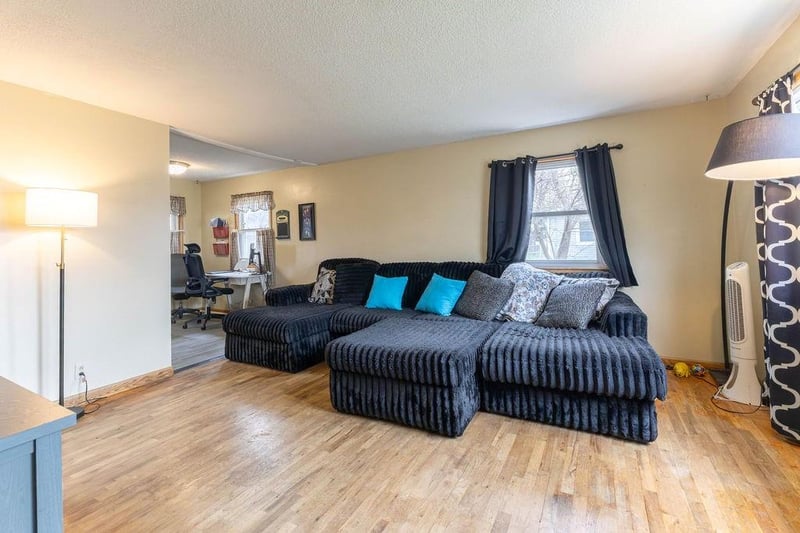 3520 41st Ter, St Joseph, MO 64503
