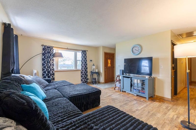 3520 41st Ter, St Joseph, MO 64503