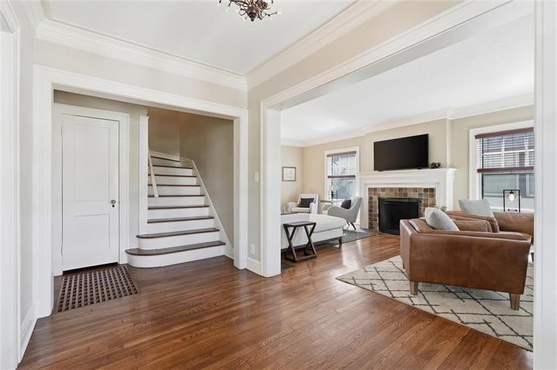 5825 Mcgee St, Kansas City, MO 64113