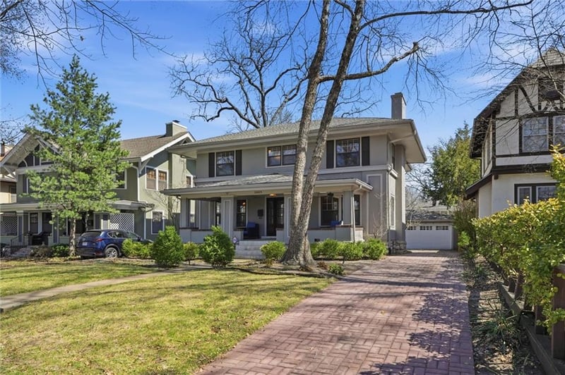 5825 Mcgee St, Kansas City, MO 64113