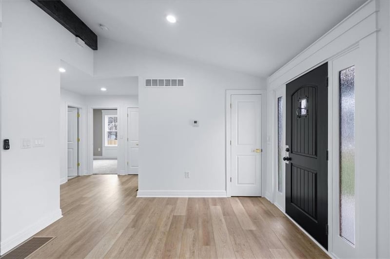 8620 75th St, Overland Park, KS 66204