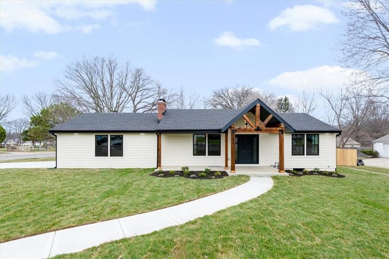 8620 75th St, Overland Park, KS 66204