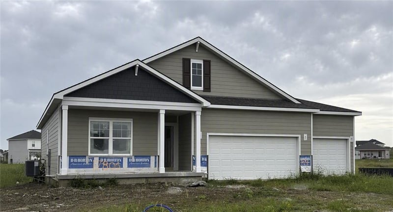 17800 Green Rd, Gardner, KS 66030