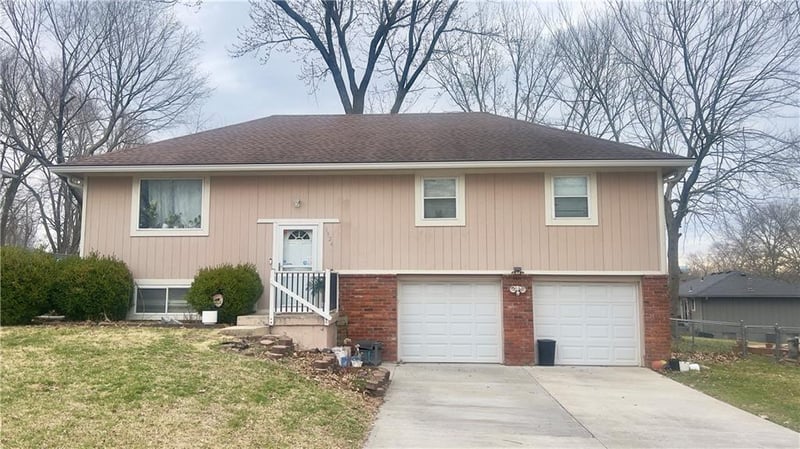 1924 5th St, Blue Springs, MO 64014