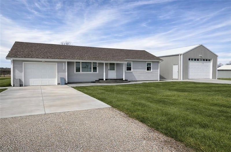 1002 Hughes St, Hamilton, MO 64644
