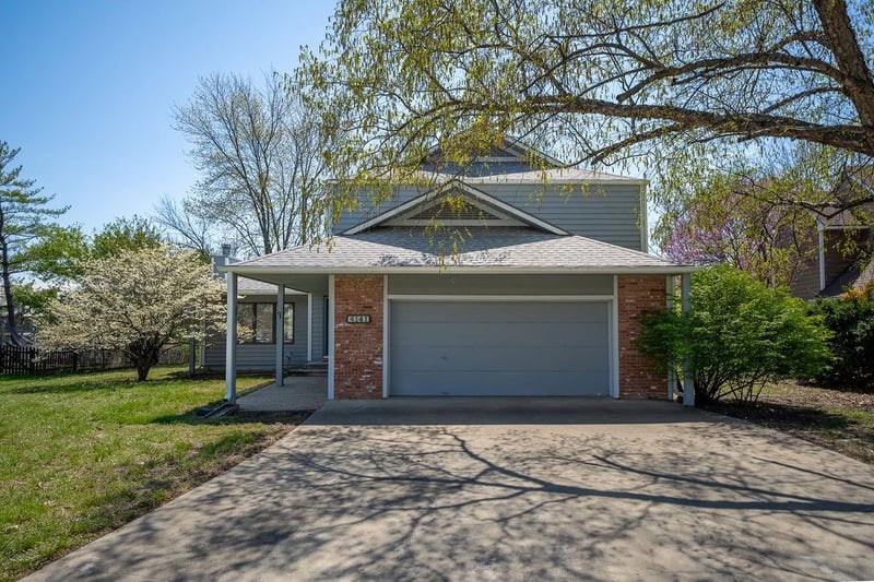 4141 Wimbledon Cir, Lawrence, KS 66047