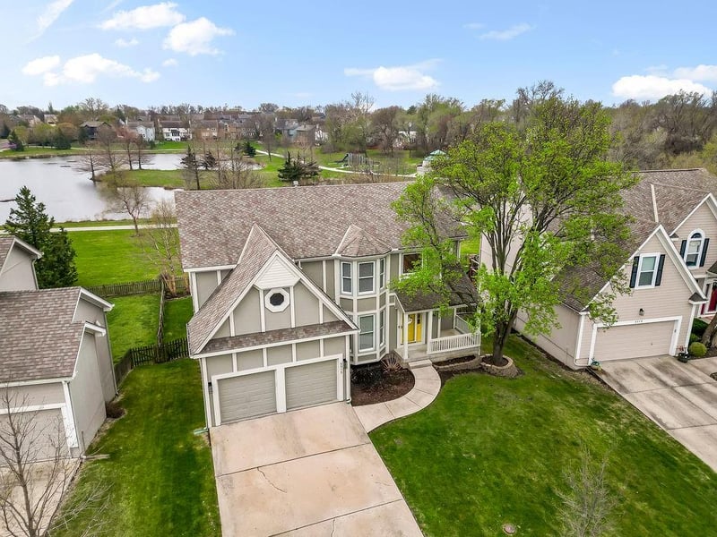 6515 147th Ter, Overland Park, KS 66223