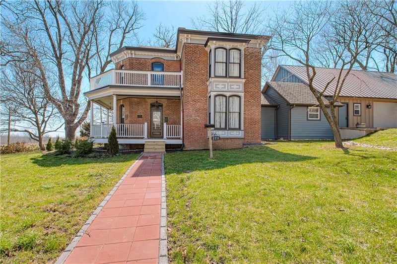 225 Groom St, Liberty, MO 64068