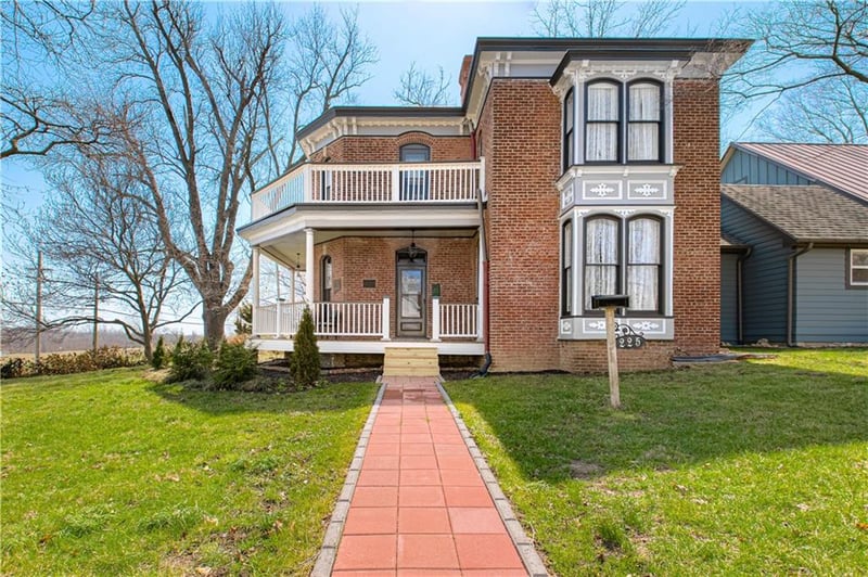 225 Groom St, Liberty, MO 64068