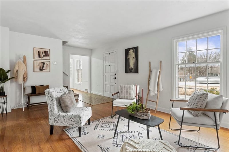 9616 Holmes Rd, Kansas City, MO 64131