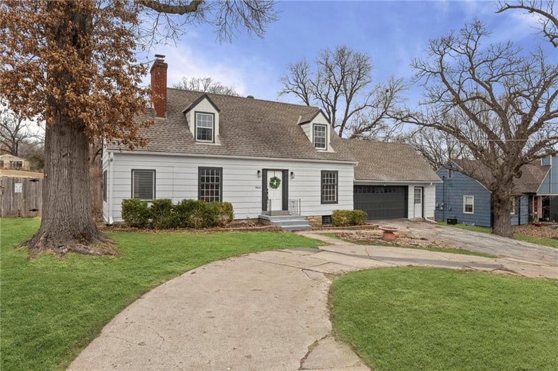 9616 Holmes Rd, Kansas City, MO 64131