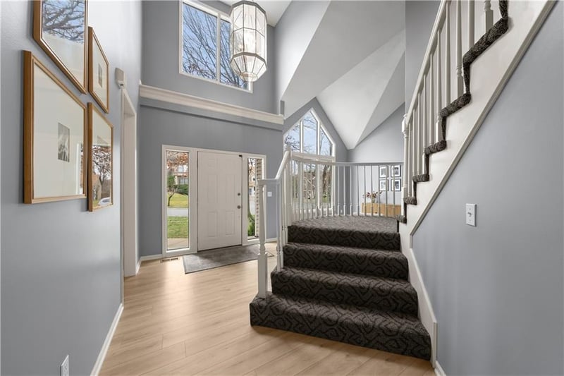 14602 Hemlock St, Overland Park, KS 66223