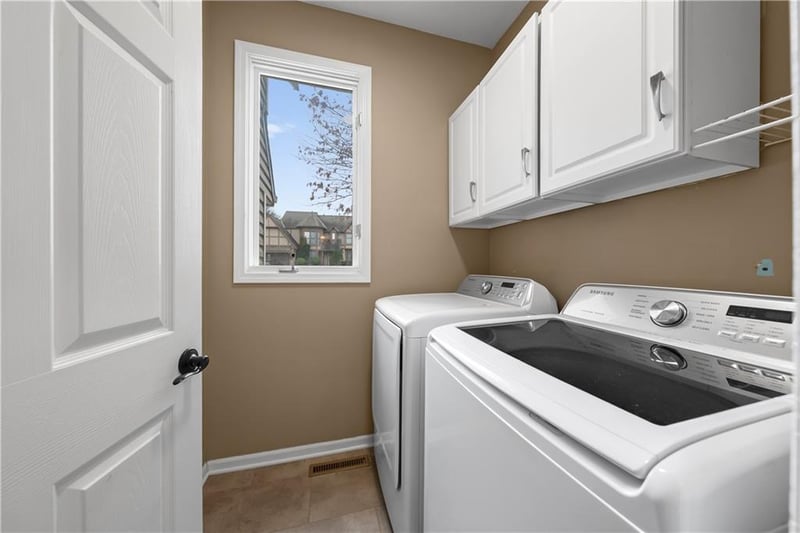 14602 Hemlock St, Overland Park, KS 66223