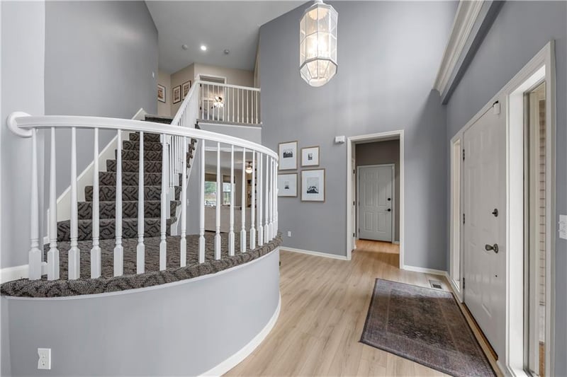 14602 Hemlock St, Overland Park, KS 66223