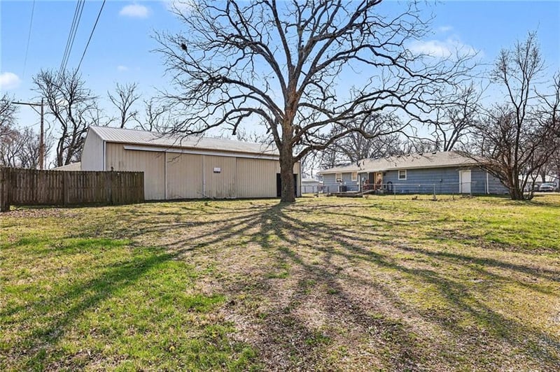 529 N 5th St, Lacygne, KS 66040