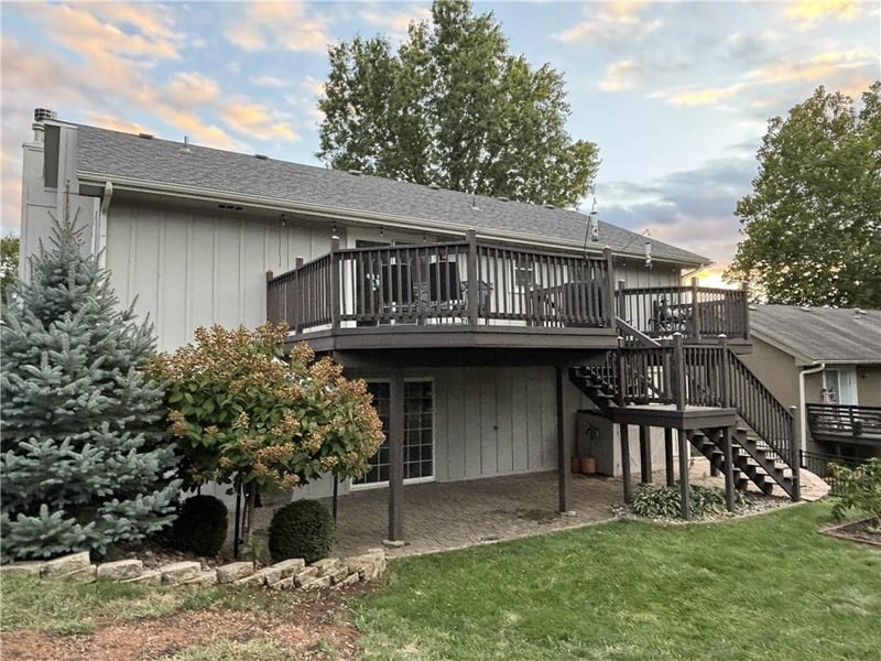 10230 57th St, Kansas City, MO 64152