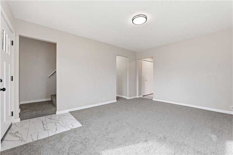 3900 Circle Dr, Independence, MO 64052