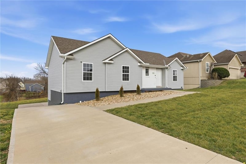 1219 Cherry St, Warrensburg, MO 64093