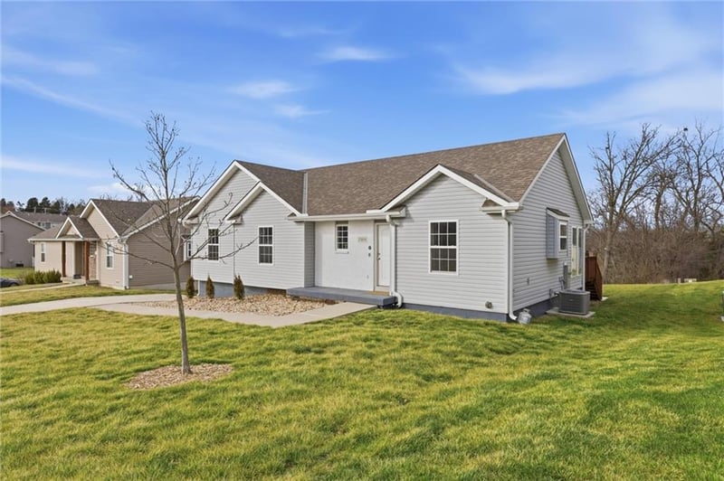 1219 Cherry St, Warrensburg, MO 64093