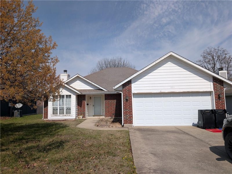 1011 Bedford Dr, Warrensburg, MO 64093
