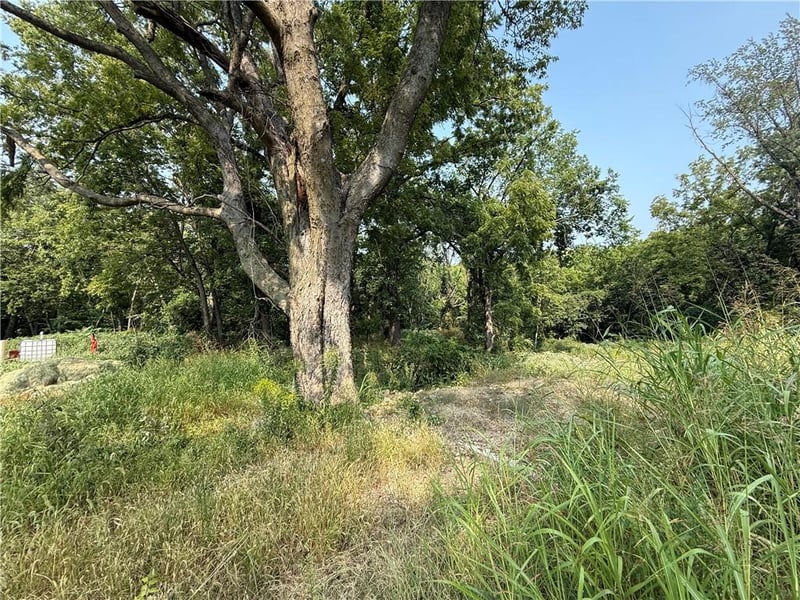 5202 Sewell Ave, Kansas City, KS 66104